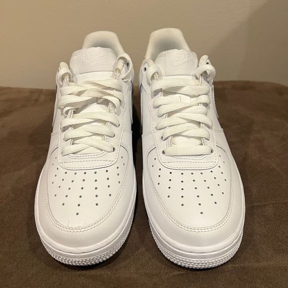 Nike Air Force 1 Mens size 7.5 White Low - Picture 3 of 9